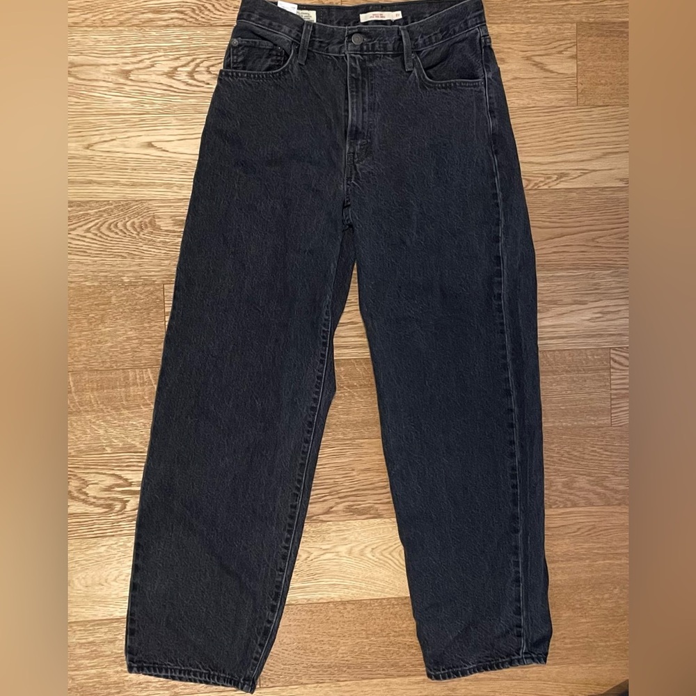 Levi’s Baggy Dad jeans